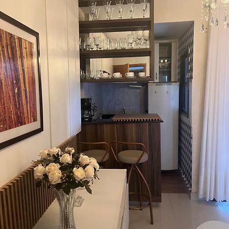 Elegancia & Conforto Flat Mobiliado Goiânia Buitenkant foto