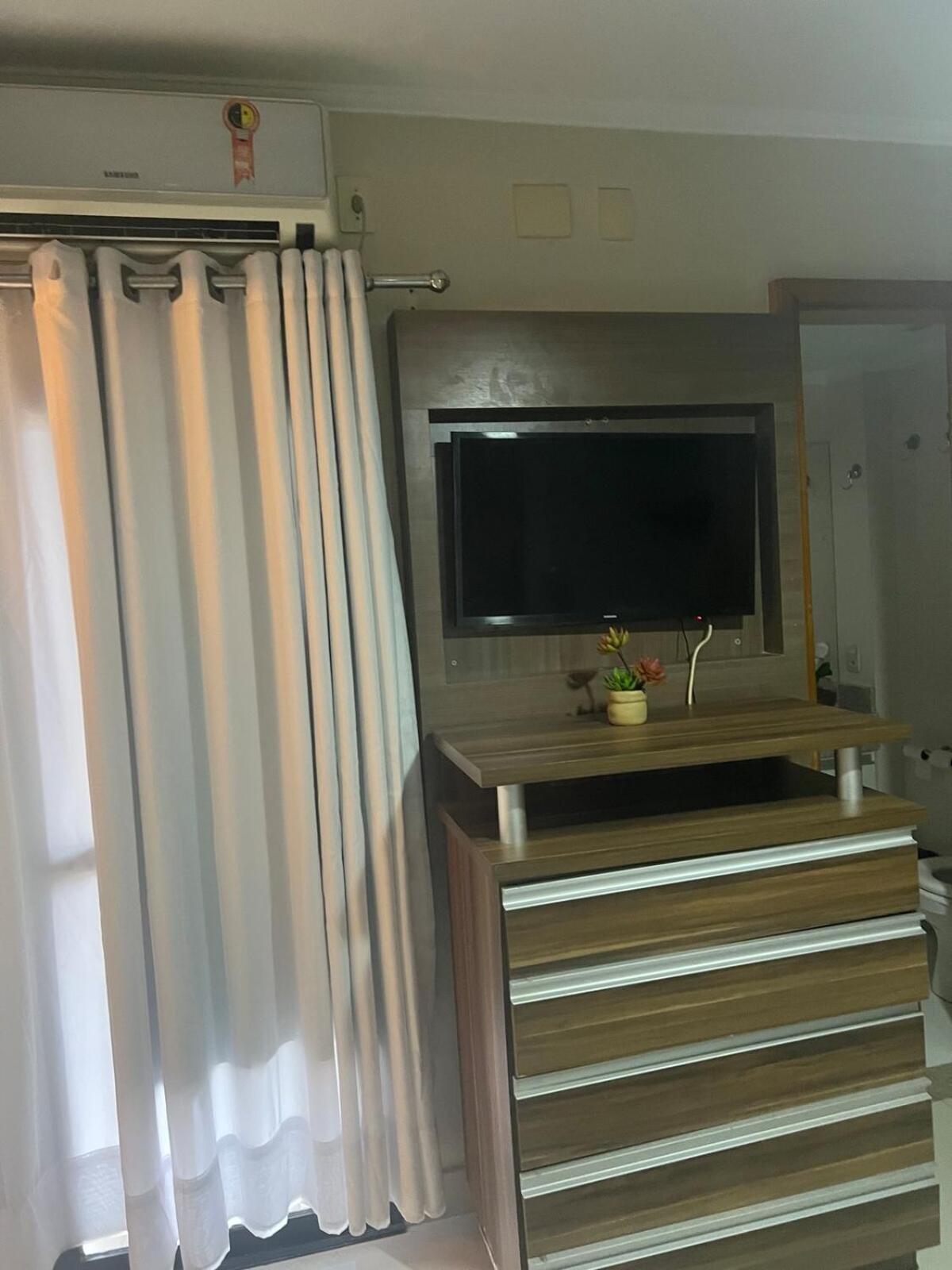 Elegancia & Conforto Flat Mobiliado Goiânia Buitenkant foto
